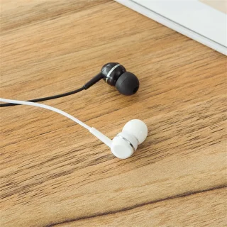 2x In Ear Bedrade Oordopjes Wit 3,5mm Jack