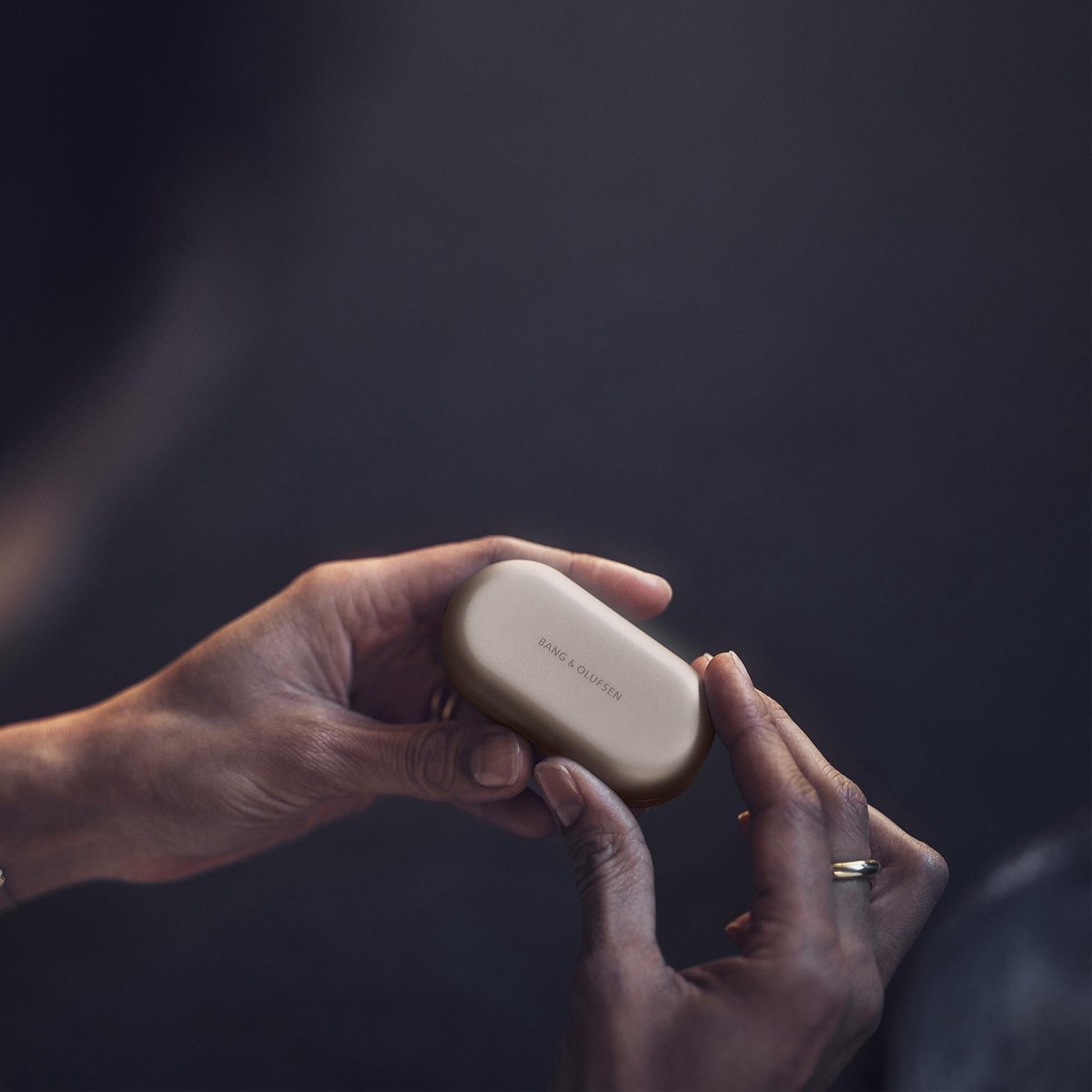 Bang & Olufsen BeoPlay EQ In-ear Oordopjes Zand