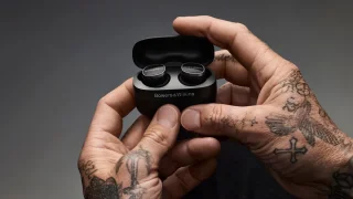 Bowers & Wilkins Pi8 Bluetooth Oordopjes Anthracite Black