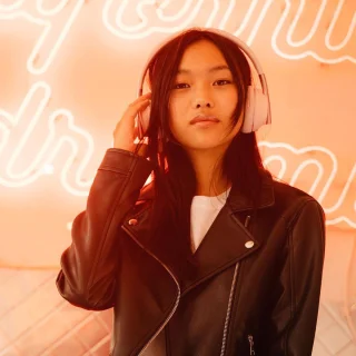 Happy Plugs Play Bluetooth Headset On-Ear Pink Gold