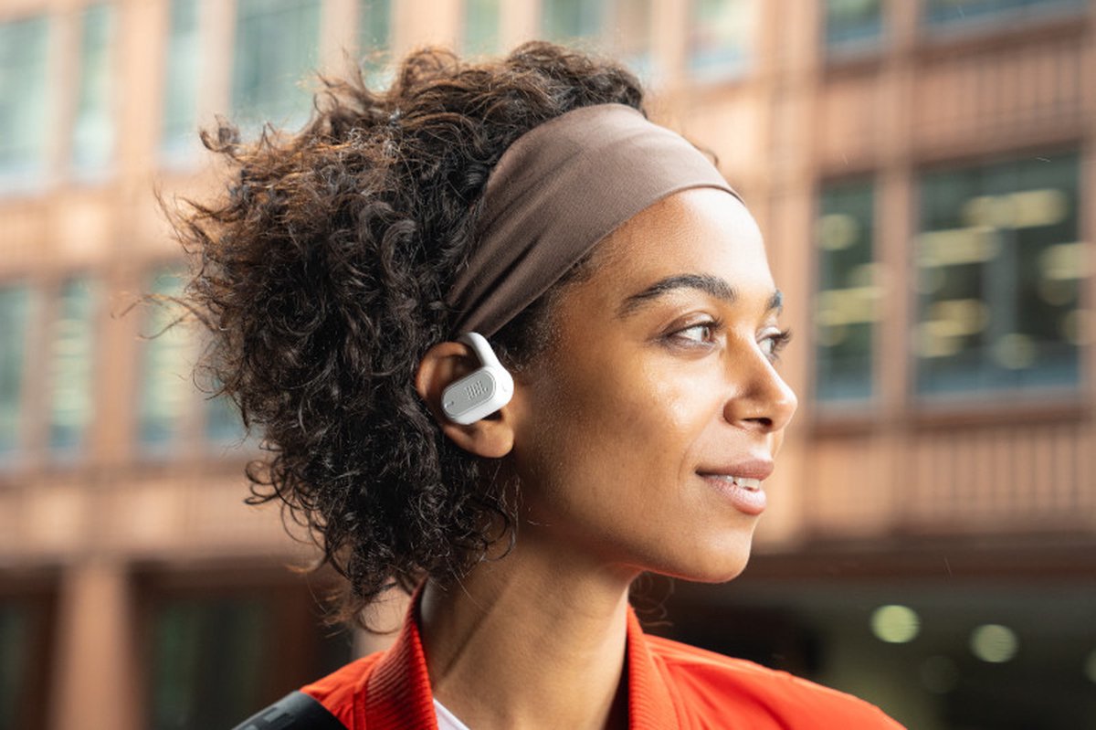JBL Soundgear Sense draadloze open-ear oordopjes wit