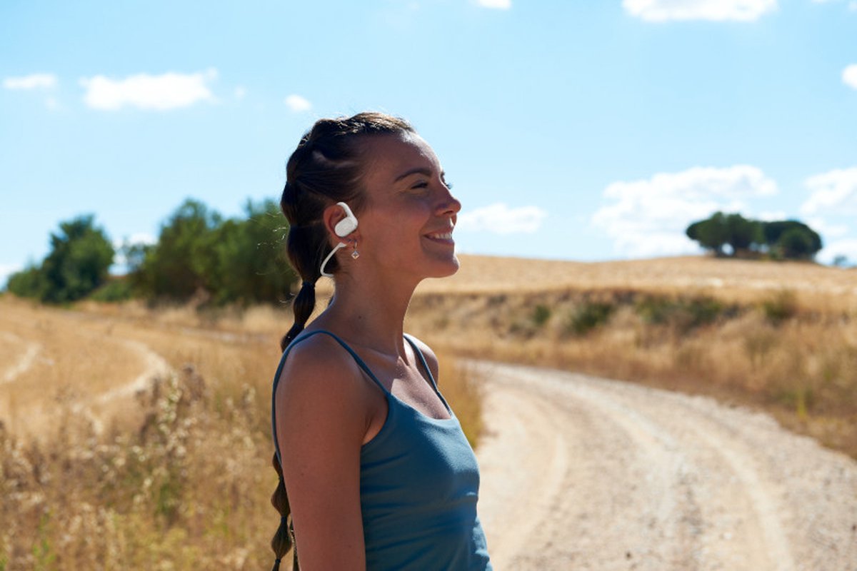 JBL Soundgear Sense draadloze open-ear oordopjes wit