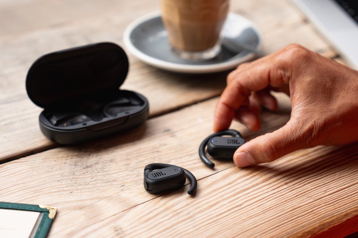 JBL Soundgear Sense draadloze open-ear oordopjes zwart