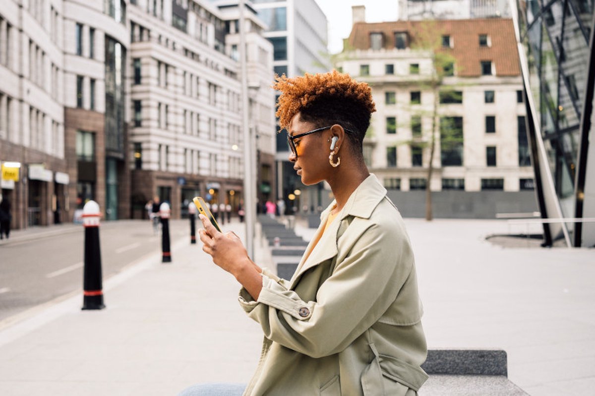 JBL Tune Beam True Wireless Earbuds Wit