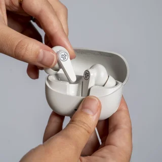 Wat vinden we goed aan de JLAB Go Pods ANC Draadloze Oordopjes Wit