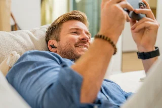Poly Voyager Free 60+ Headset
