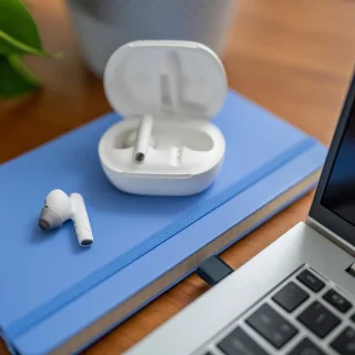 Poly Wireless Headphones