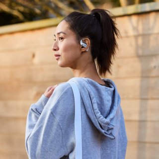 Shokz OpenFit 2+ Draadloze Sporthoofdtelefoon Grijs