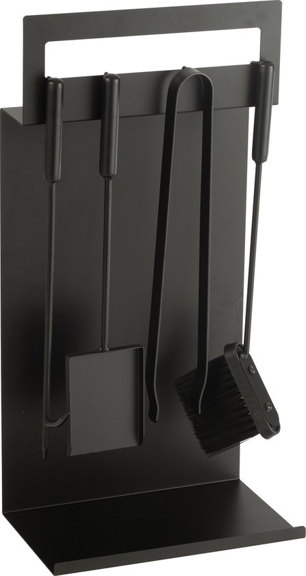 Stijlvol haardbestek in mat zwart — eenvoud en functionaliteit