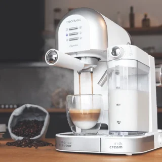 Cecotec Halfautomatische koffie Power Instant-ccino 20 Chic Serie Bianca. voor gemalen en capsulekoffie, 20 repen, melktank 0,7