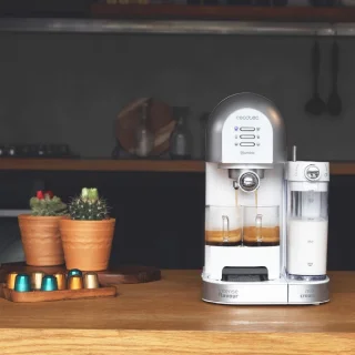 Cecotec Halfautomatische koffie Power Instant-ccino 20 Chic Serie Bianca. voor gemalen en capsulekoffie, 20 repen, melktank 0,7