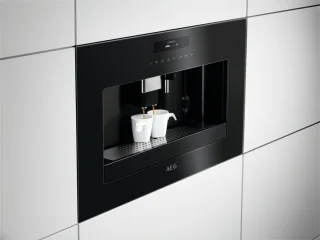 AEG KKE884500B Volledig Automatische Espressomachine