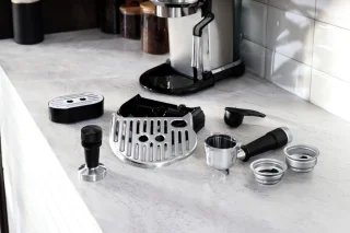 De'Longhi Dedica Maestro Plus EC950.M Pistonmachine
