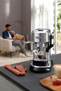 De'Longhi Dedica Maestro Plus EC950.M Pistonmachine