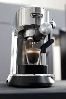De'Longhi Dedica Maestro Plus EC950.M Pistonmachine