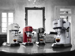 De'Longhi Dedica Style EC685.R Pistonmachine Red