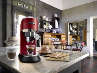 De'Longhi Dedica Style EC685.R Pistonmachine Red