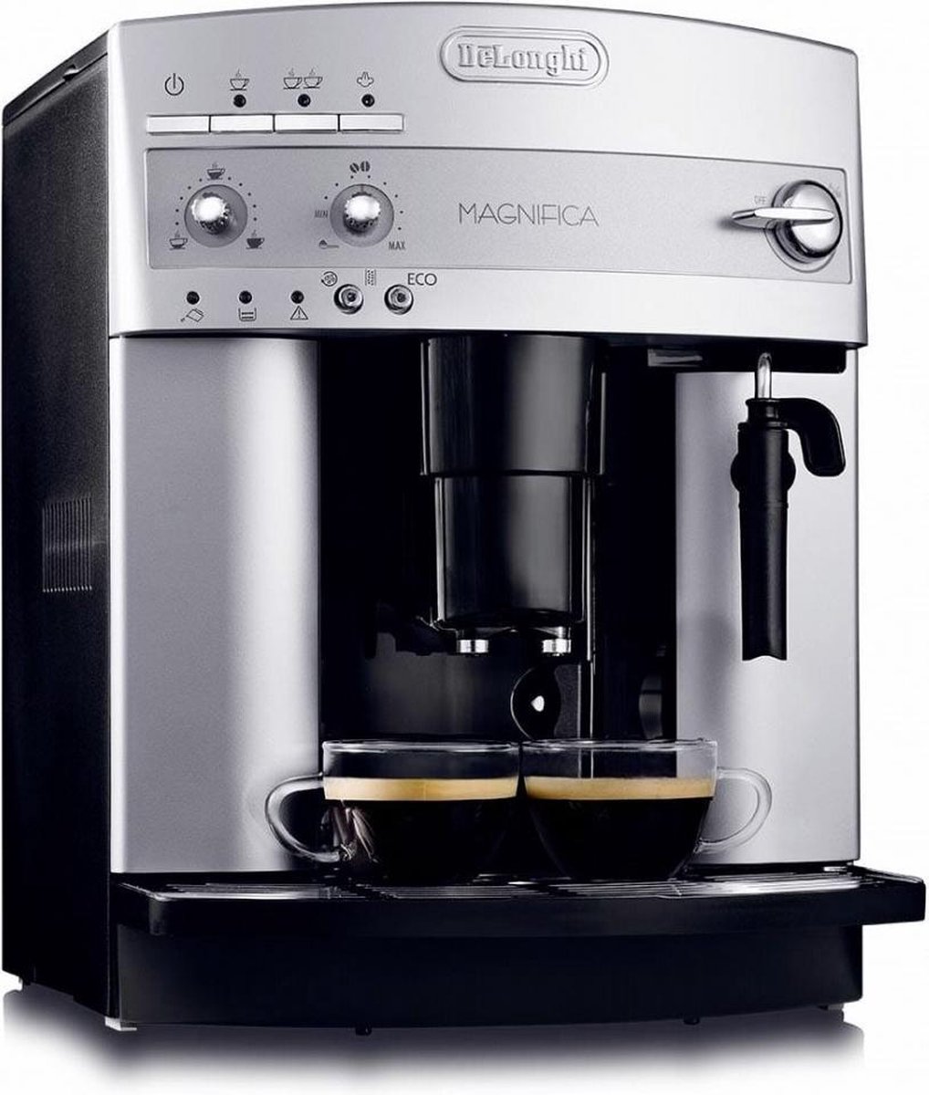 De De'Longhi Magnifica ESAM 3200.S espressomachine zilver in één oogopslag