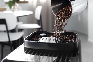 De'Longhi Magnifica Evo ECAM290.21.B espressomachine zwart