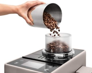 Wat vinden we goed aan de De’Longhi Rivelia EXAM440.35.BG espressomachine