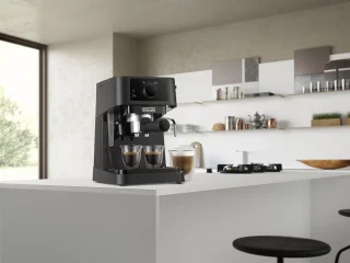 De'Longhi Stilosa EC235.BK Pistonmachine Zwart