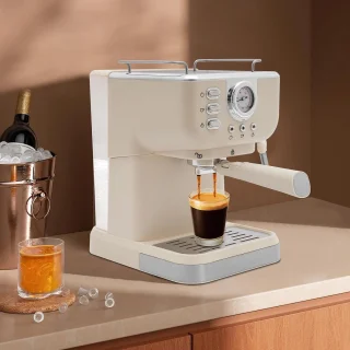 Espressomachine en filterkoffiemaker 20 bar - 1050 w - met melkschuimer