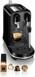 Espressomachine met automatische melkopschuimer