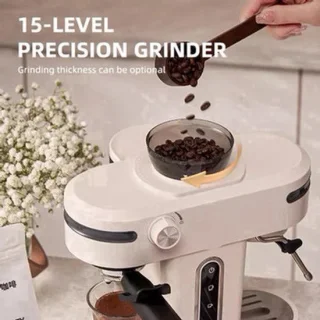 Espressomachine met maalwerk en melkschuimsysteem