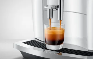 JURA E8 Volautomatische espressomachine Piano White