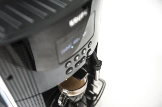 Krups EA8150 Volautomatische espressomachine Zwart