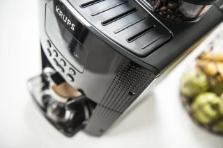 Krups EA8150 Volautomatische espressomachine Zwart