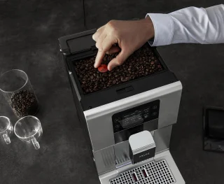 Krups Intuition Preference+ EA875E espressomachine Chrome