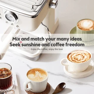 Luvlea Espresso apparaat beige met melkopschuimer