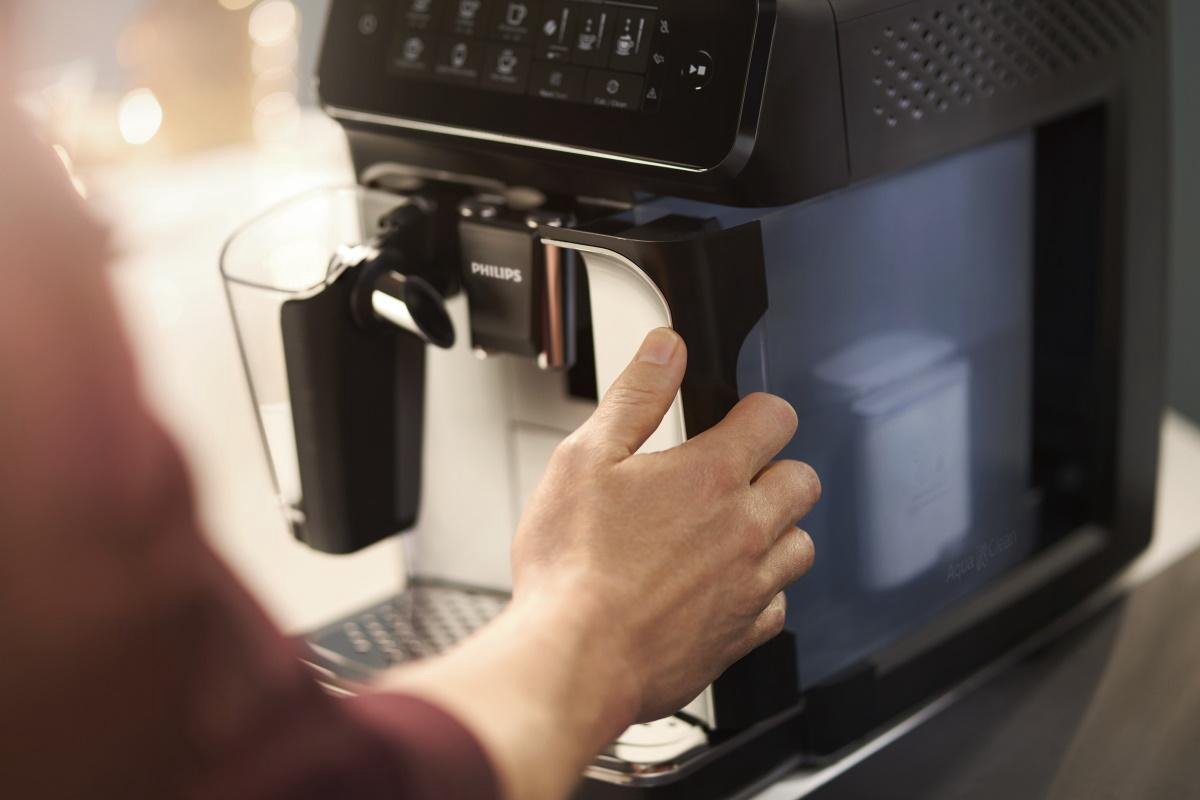 Philips EP3246/70 LatteGo 3200 Series Espressomachine Zwart/Zilver