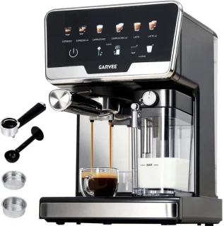 Semiautomatische espressomachine met melkopschuimer