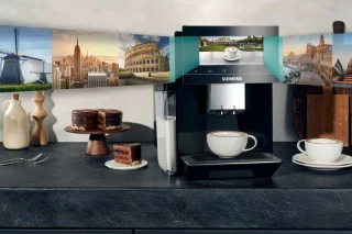 Siemens EQ900 TQ905R09 volautomatische espressomachine zwart/rvs