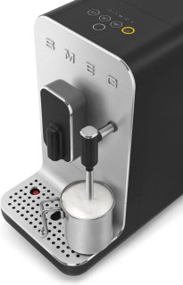 SMEG BCC12BLMEU Espressomachine Mat Zwart