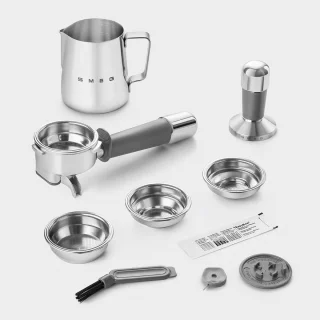 SMEG EGF03BLMEU Espressomachine Mat Zwart