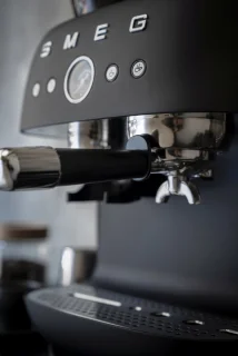 SMEG EGF03BLMEU Espressomachine Mat Zwart