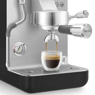 SMEG EMC02BLMEU Espressomachine Minipro Mat Zwart