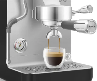 SMEG EMC02BLMEU Espressomachine Minipro Mat Zwart