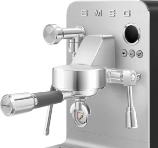 SMEG EMC02BLMEU Espressomachine Minipro Mat Zwart