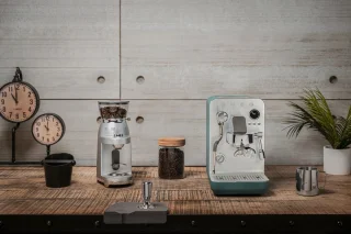 SMEG EMC02EGMEU Espressomachine Minipro Emerald Green
