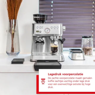 Solis Perfetta 1019 Pistonmachine met Bonenmaler Zilver