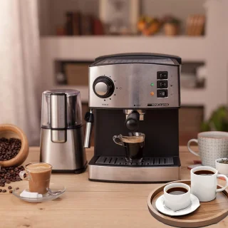 Zilveren espressomachine