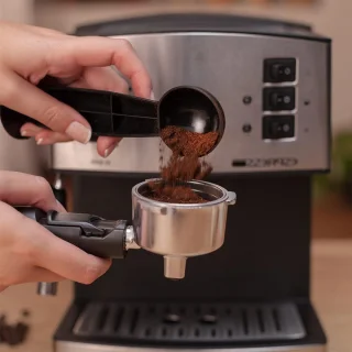 Zilveren espressomachine