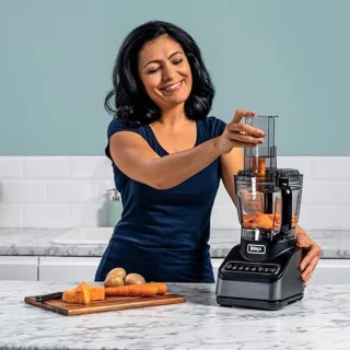 Krachtige Keukenmachine met 4 Automatische Programma's en 3 Handmatige Snelheden voor Hakken, Snijden en Mengen - 2.1L Kom, 850W