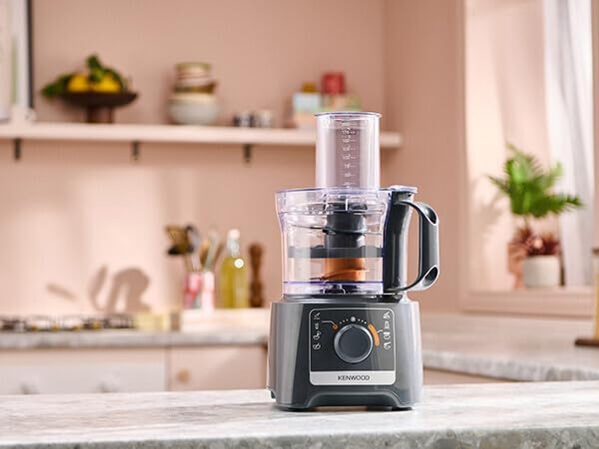 Wat vinden we goed aan de RFWR Compacte Keukenmachine 2,1L met Groentesnijder