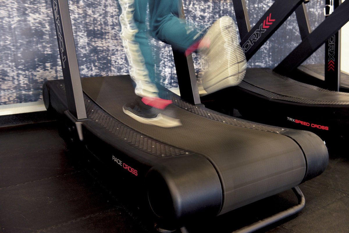 Wat vinden we goed aan de Toorx Professional Race Cross HIIT Curved Loopband