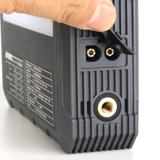 Jumpstarter 12V voor Auto-5-in-1 Multifunctionele Jumpstarter 16000mAh- Jumpstarter voor auto -Dubbele Turbopomp & Banden­drukmeter-2000 lumen LED-verlichting-Type-C Snellader Powerbank-LED-display-Auto/Motor Accu­hulp-In Opbergkoffer
